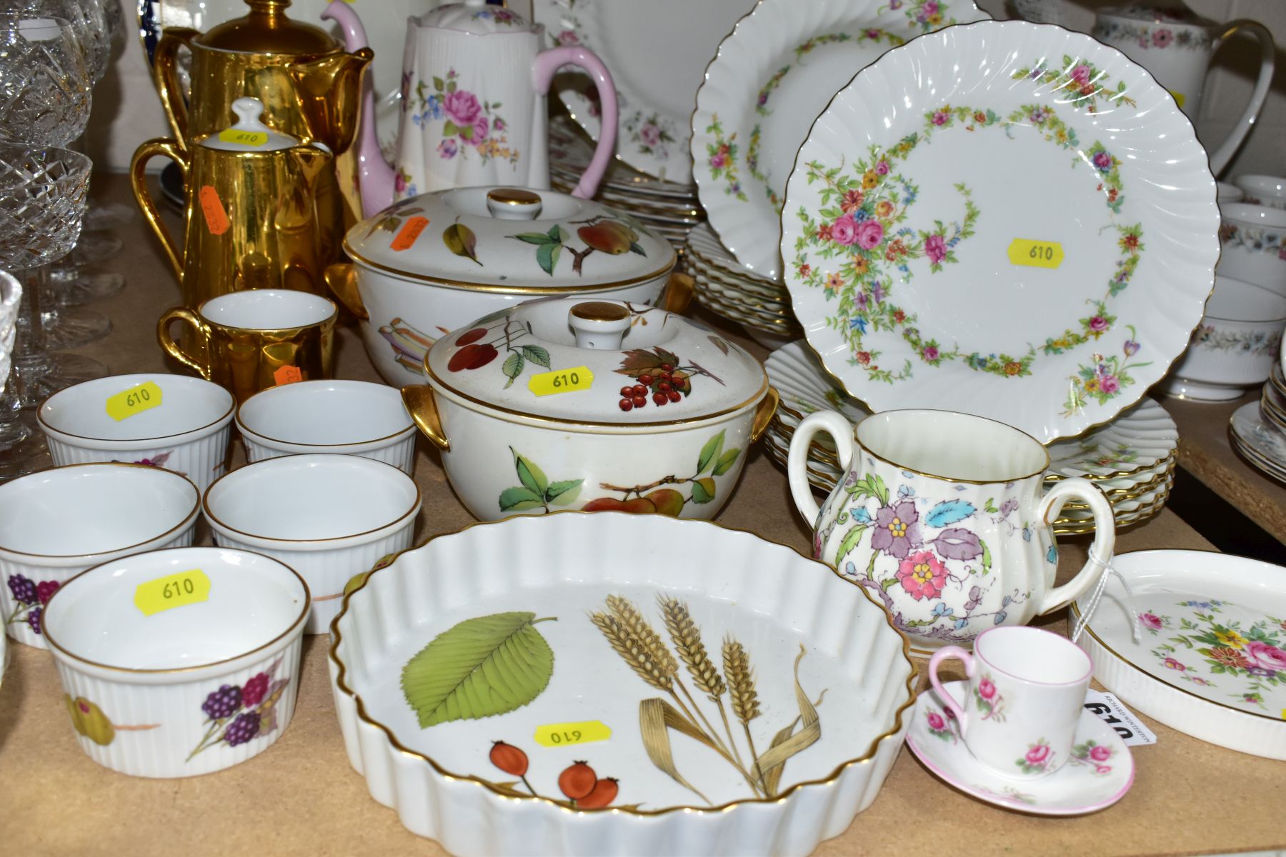 A COLLECTION OF ROYAL WORCESTER, SHELLEY AND MINTON DINNER AND COFFEE WARES, ETC, including three - Image 2 of 9