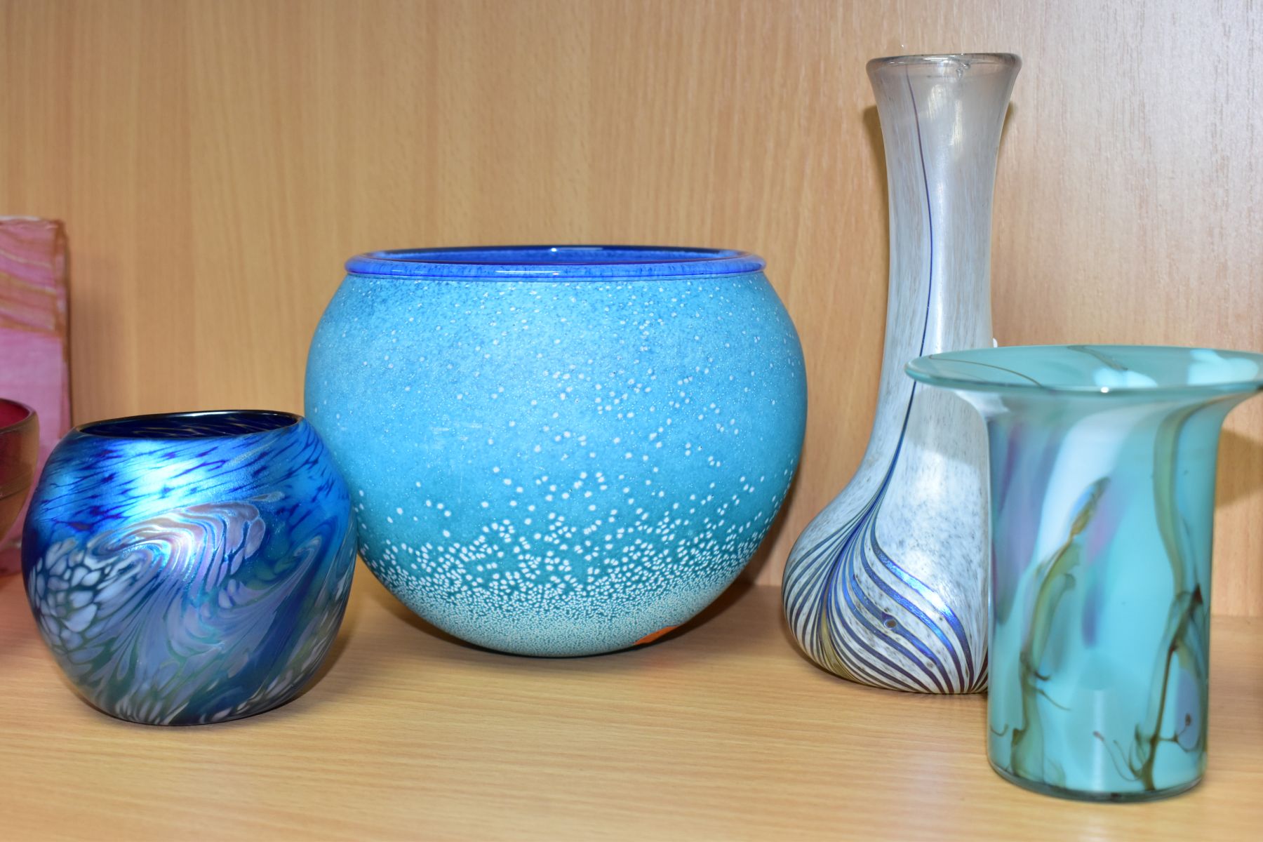 FOUR STUDIO GLASS VASES, to include an Adrian Sankey onion shaped iridescent vase, with peacock - Image 4 of 9