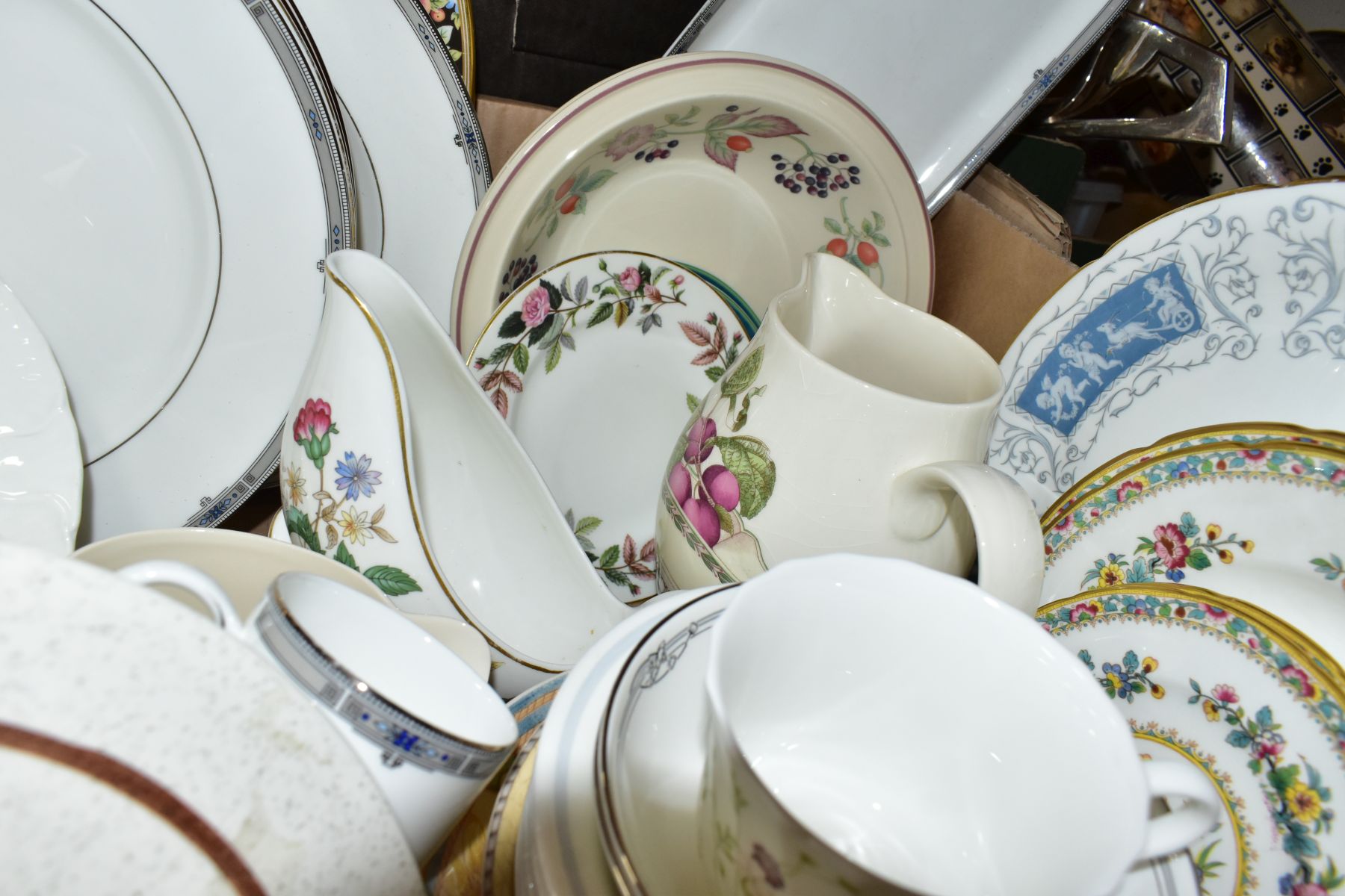FIVE BOXES OF CERAMIC TEA/DINNER WARES, to include Wedgwood (various patterns), Coalport (Ming - Image 7 of 12