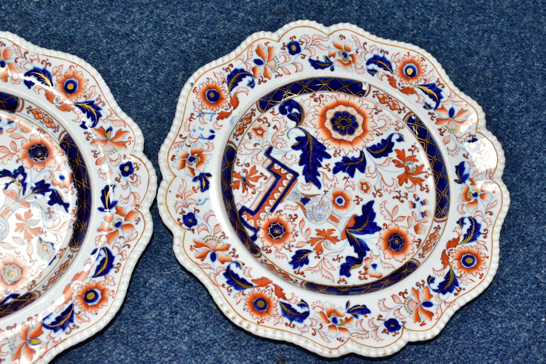 A COLLECTION OF 19TH AND 20TH CENTURY CABINET AND DINNER PLATES, comprising three Hicks & Meigh - Image 16 of 21