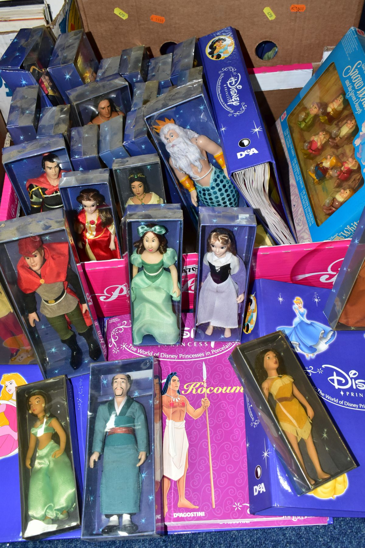 A COMPLETE SET OF THE DEAGOSTINI DISNEY PRINCESS PORCELAIN DOLL COLLECTION, dating from 2004