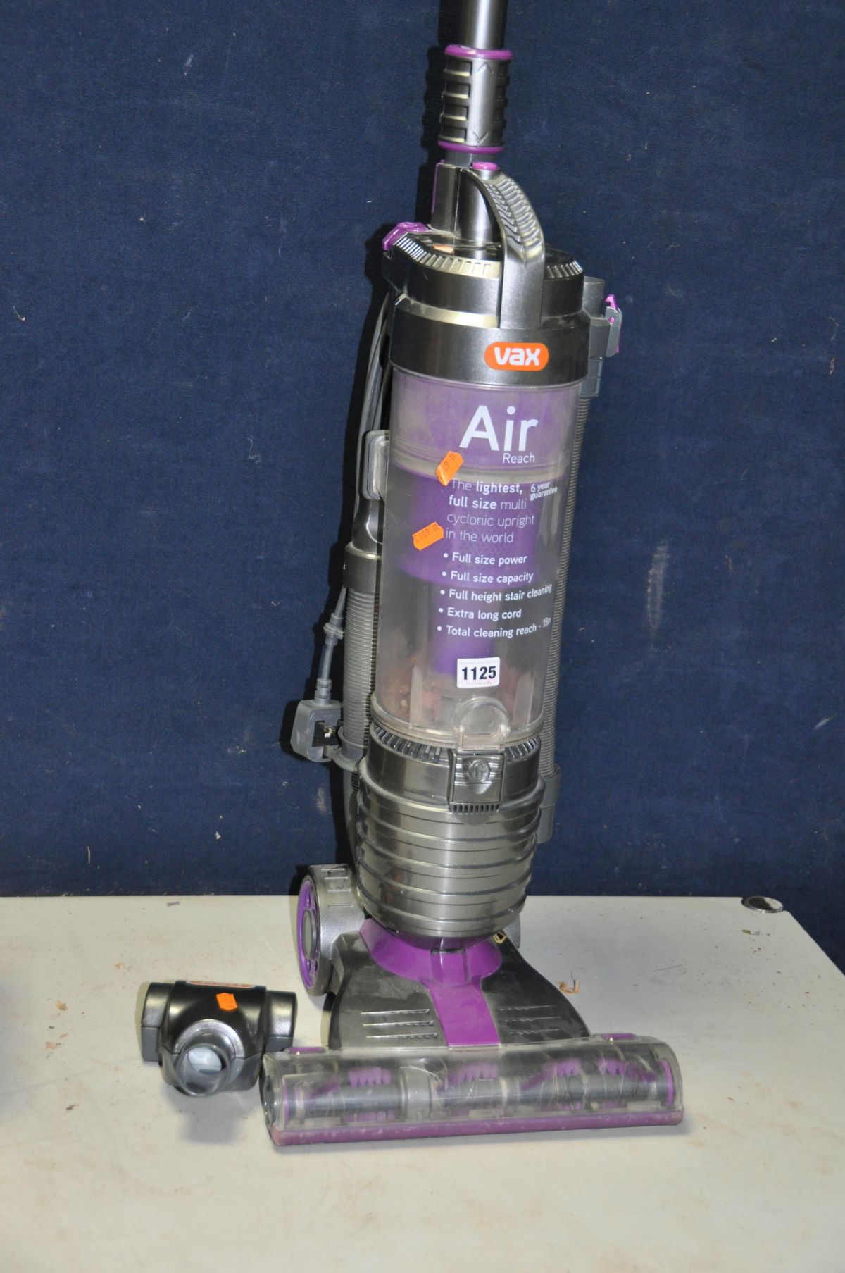 A VAX AIR REACH UPRIGHT VACUUM CLEANER (PAT pass and working)