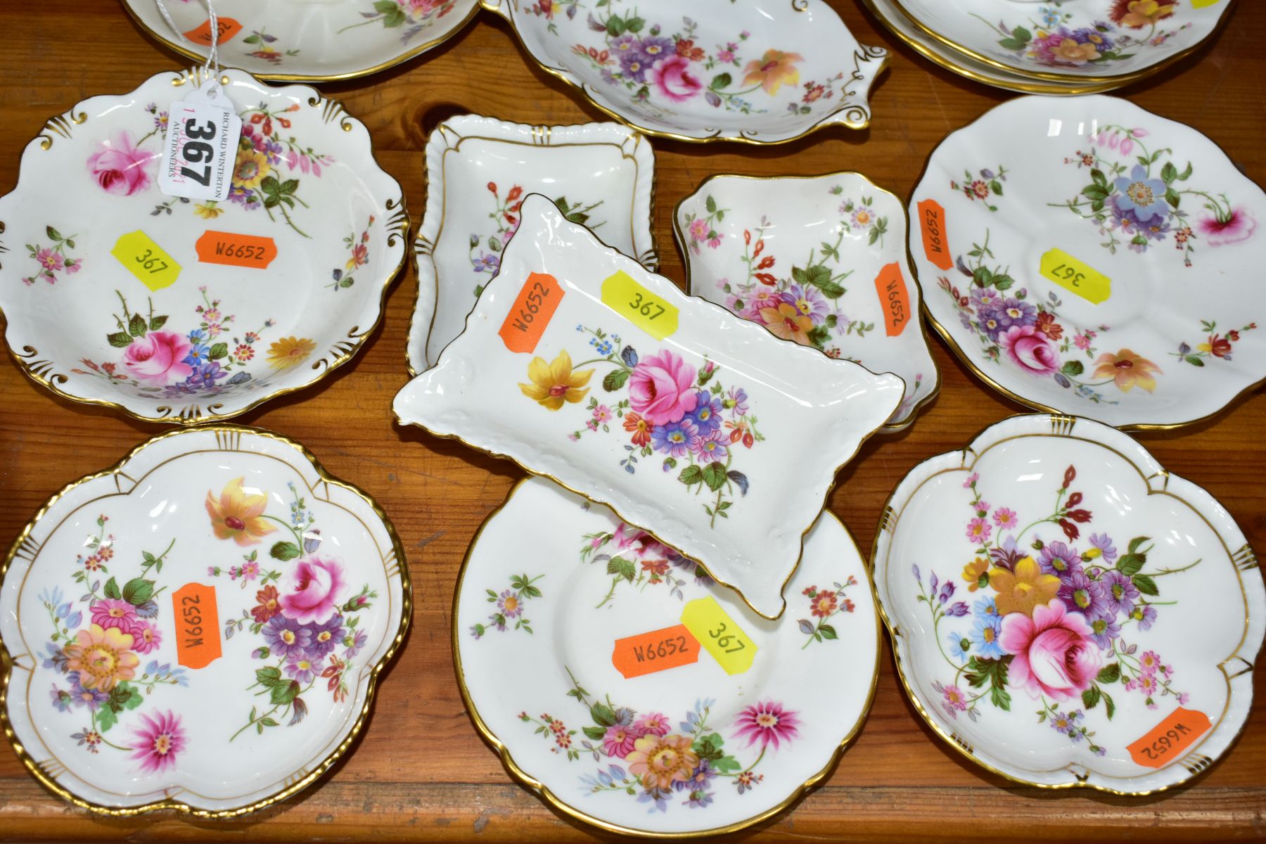 A QUANTITY OF ROYAL CROWN DERBY 'DERBY POSIES' ITEMS, comprising eight tea cups (two seconds) and - Image 2 of 8