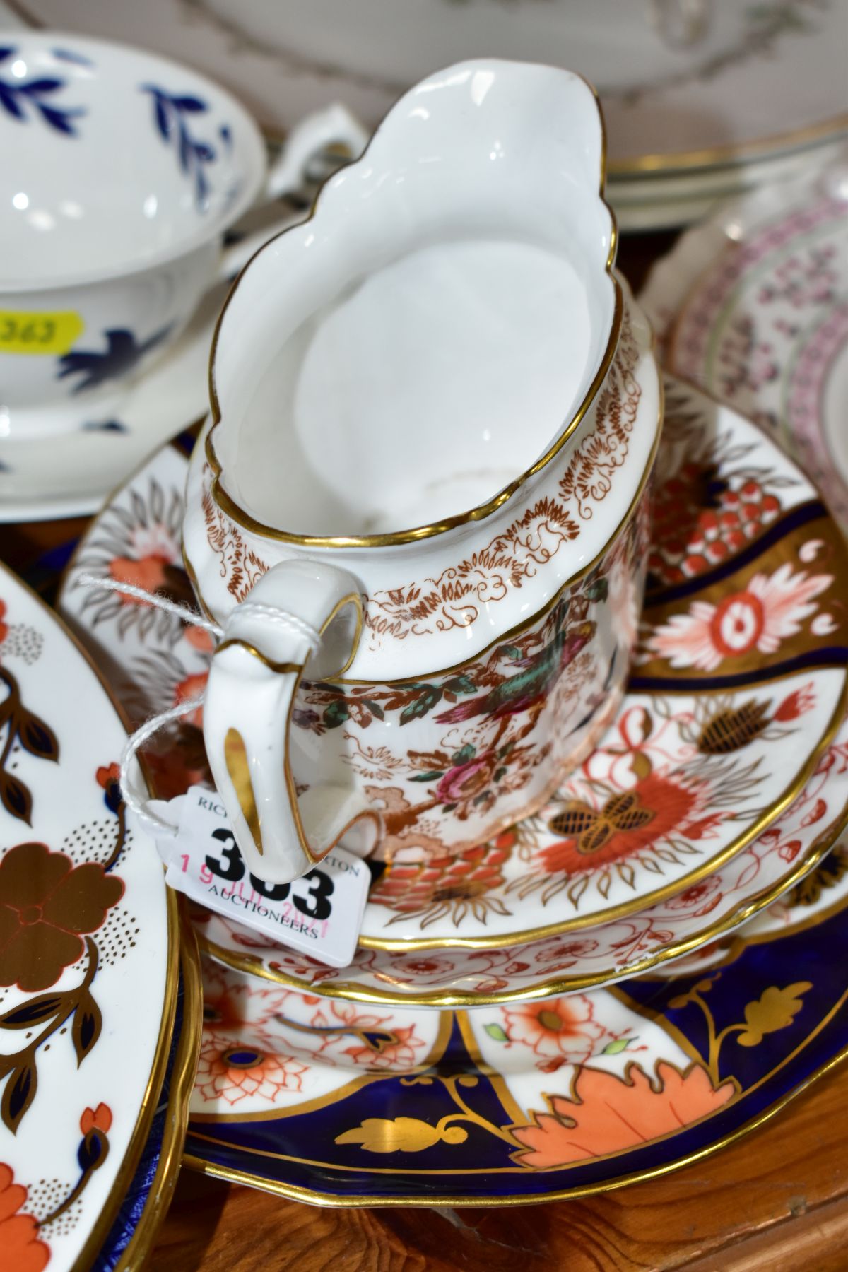 A GROUP OF ASSORTED ROYAL CROWN DERBY PLATES, etc, in a variety of patterns, including Old - Image 8 of 9