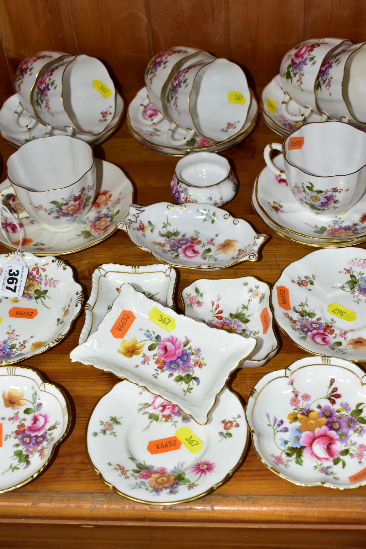 A QUANTITY OF ROYAL CROWN DERBY 'DERBY POSIES' ITEMS, comprising eight tea cups (two seconds) and