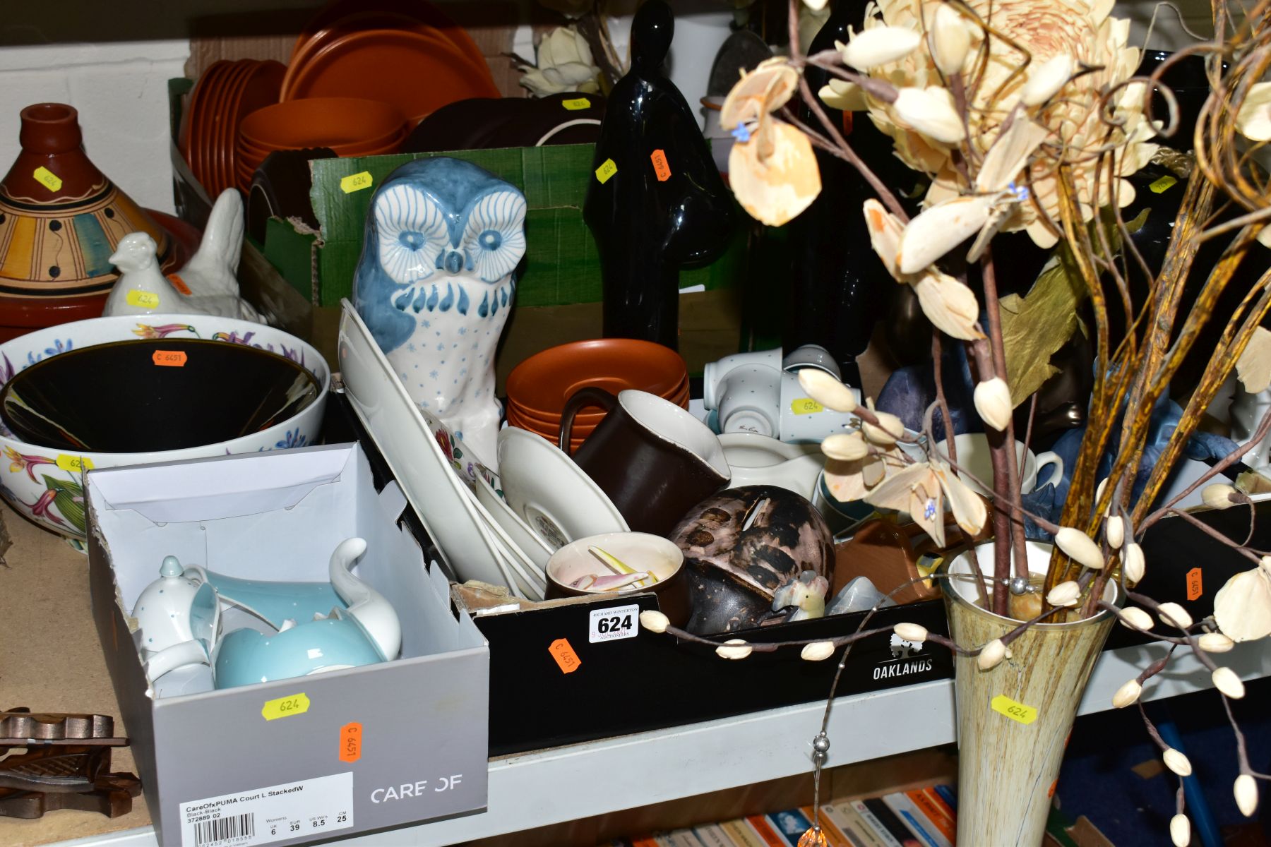 THREE BOXES AND LOOSE CERAMICS AND GLASSWARE, including a Susie Cooper bone china fifteen piece