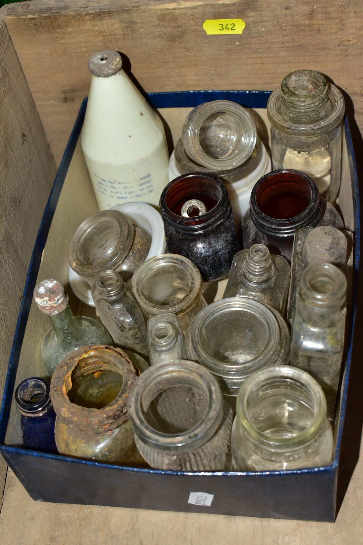 THREE BOXES GLASS BOTTLES, including ink bottles, etc (very dusty/dirty) - Image 3 of 9