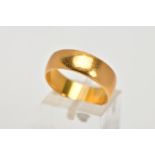 A 22ct GOLD EARLY 20TH CENTURY WEDDING BAND. D shape cross section band measuring approximately 6.