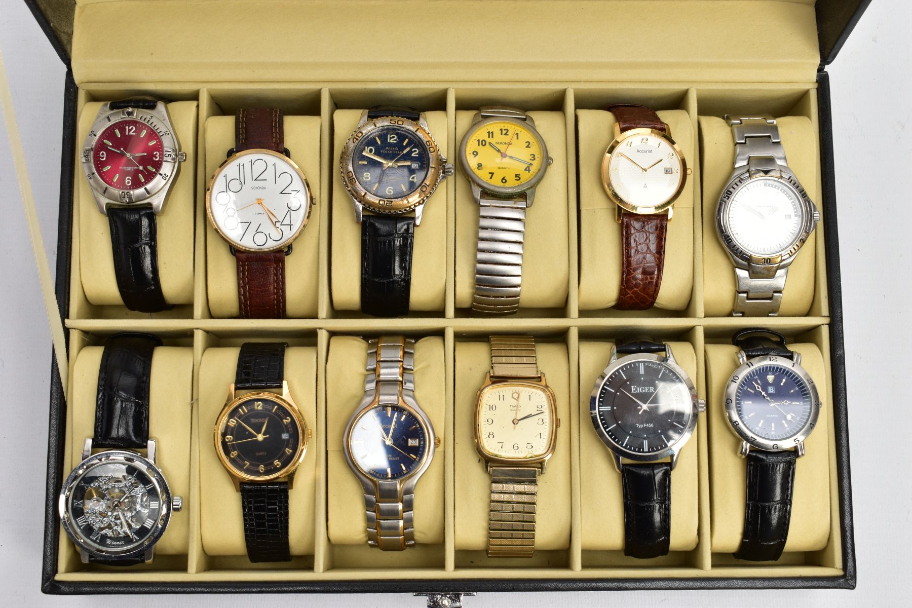 A CASE OF TWELVE GENTLEMAN'S WRISTWATCHES, to include Sekonda, Accurist, Timex, Umbro etc., all - Image 2 of 5