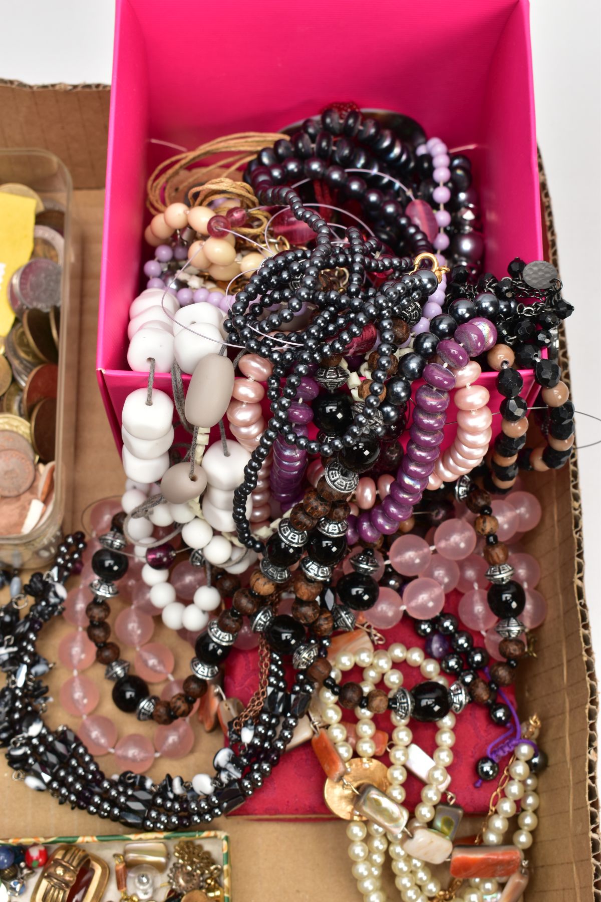 A BOX OF MAINLY COSTUME JEWELLERY, to include two amethyst collection of crystals, various beaded - Image 2 of 5