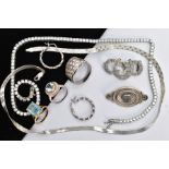 A SELECTION OF SILVER AND WHITE METAL JEWELLERY, to include three rings, a broken late Victorian