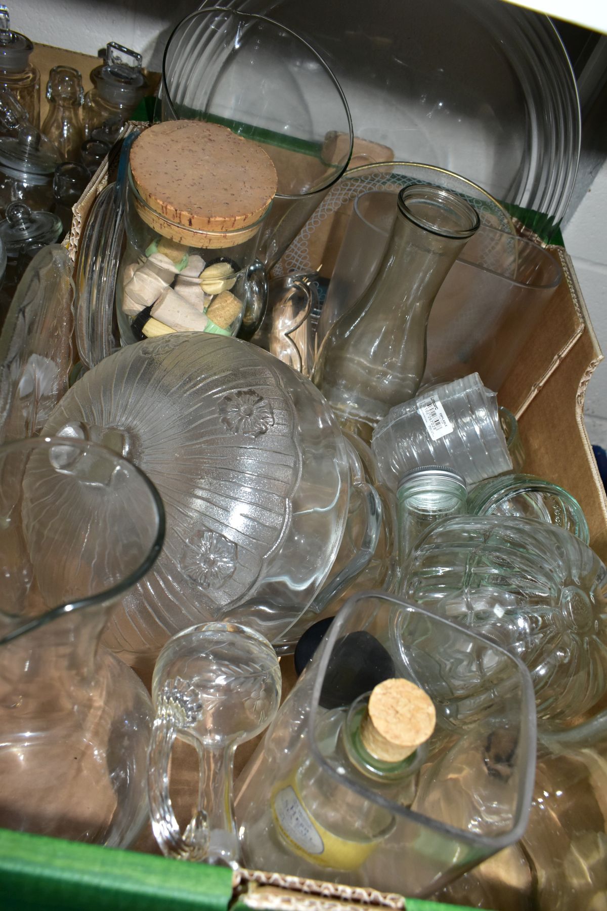 SEVEN BOXES AND LOOSE KITCHEN CROCKERY AND GLASSWARE, including mugs, kilner jars, storage jars, - Image 4 of 9