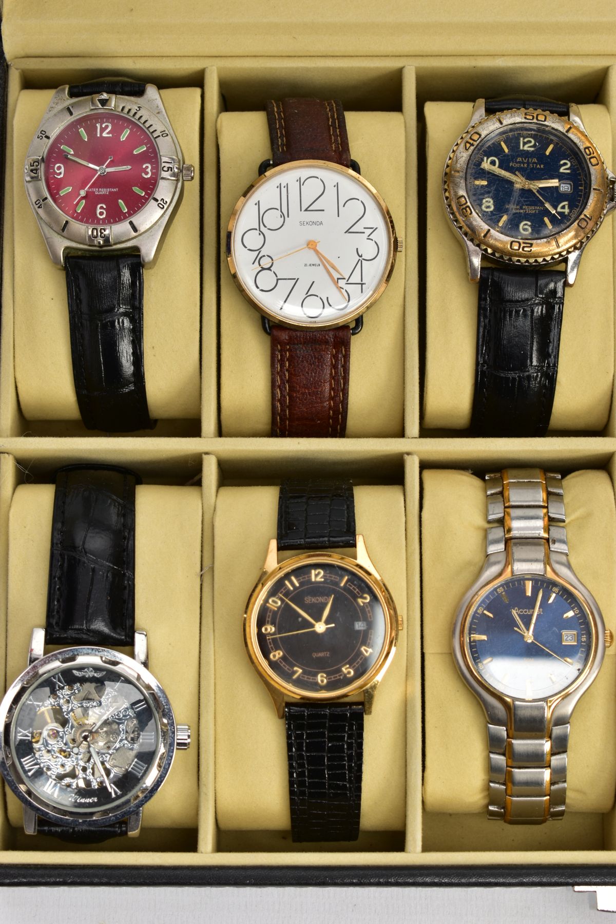 A CASE OF TWELVE GENTLEMAN'S WRISTWATCHES, to include Sekonda, Accurist, Timex, Umbro etc., all - Image 4 of 5