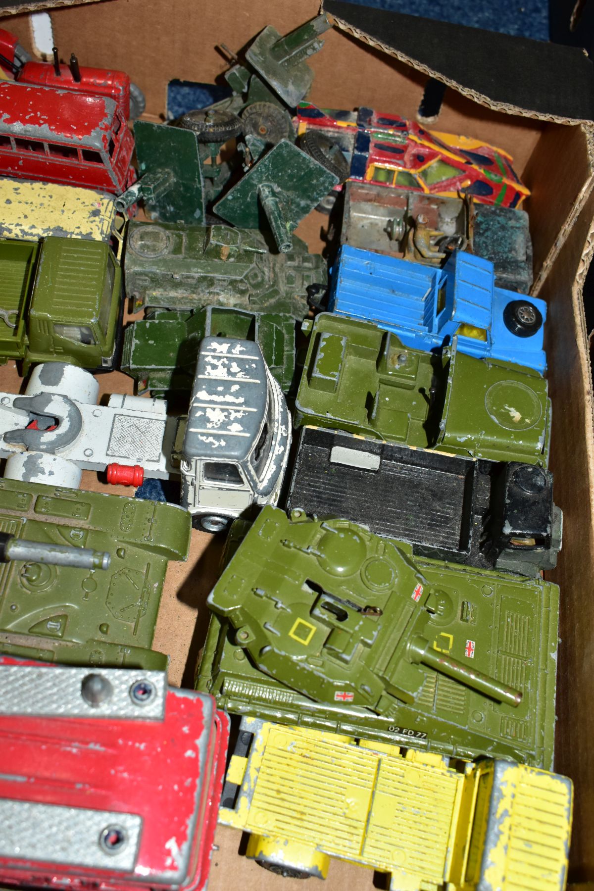 A QUANTITY OF UNBOXED AND ASSORTED PLAYWORN DIECAST VEHICLES, Dinky, Corgi, Matchbox, Britains - Image 4 of 5