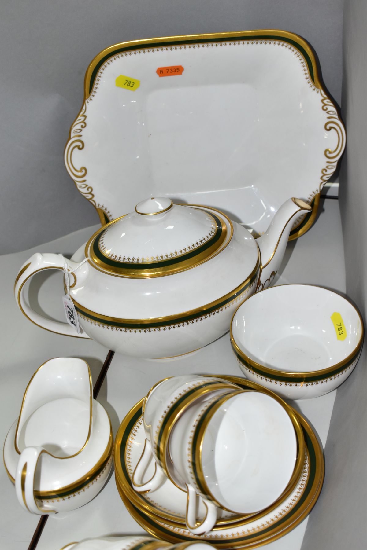 SPODE 'KNIGHTSBRIDGE LEATHER GREEN' Y8451 PART TEASET, comprising teapot, square cake/sandwich - Image 3 of 7