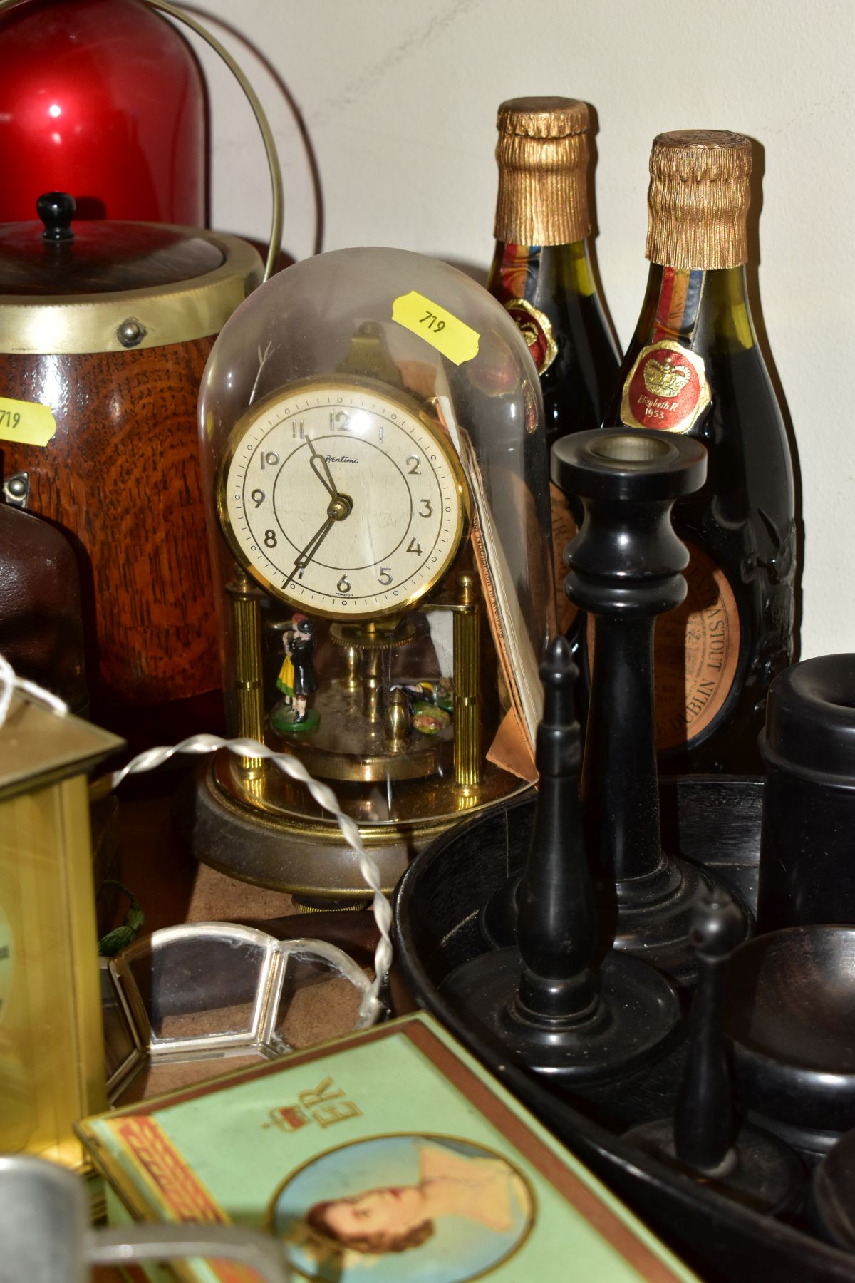 LOOSE SUNDRY ITEMS, ETC, to include an oak smokers cabinet, ebony dressing table set, vintage soda - Image 5 of 9
