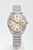 A GENT'S AUTOMATIC OMEGA SEAMASTER WRISTWATCH, round silver dial signed 'Omega Automatic, Sea