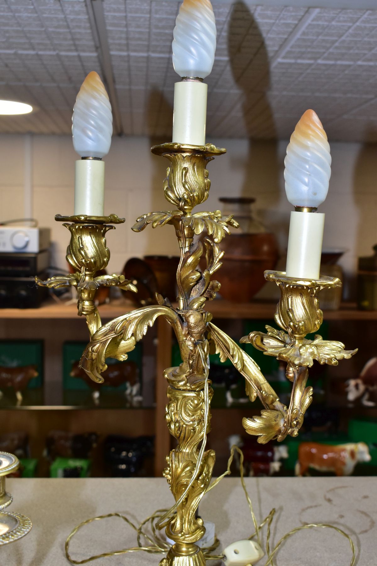 A GILT METAL TABLE LAMP IN THE FORM OF A THREE LIGHT CANDELABRA, height approximately 45cm excluding - Image 9 of 10