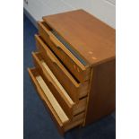 A MID 20TH CENTURY AUSTINSUITE TEAK CHEST OF FOUR GRADUATED DRAWERS, width 76cm x depth 42cm x