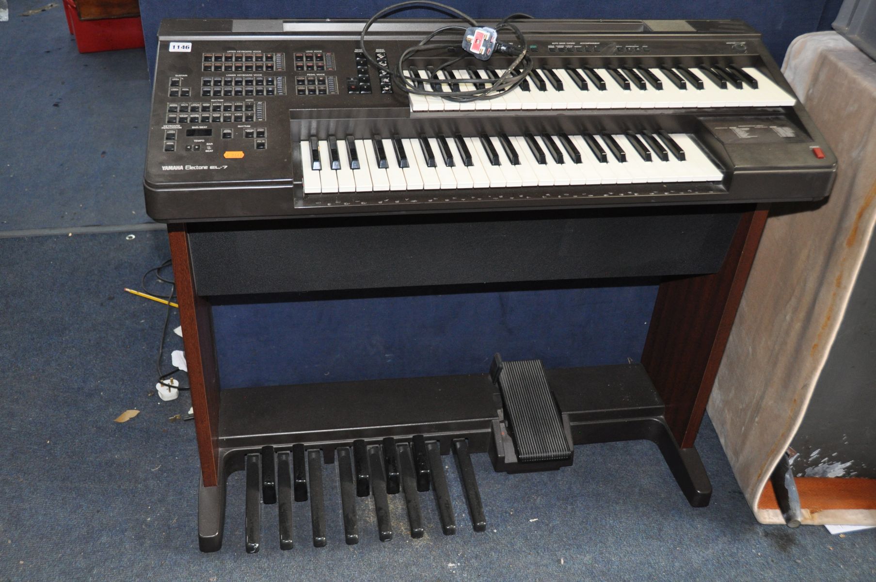 A YAMAHA ELECTONE EL7 ELCTRIC ORGAN with bass pedals and two keyboards ( PAT pass and working) all