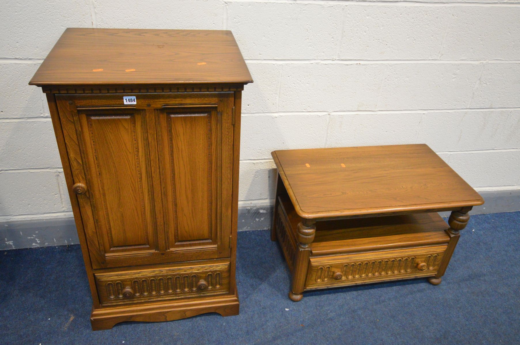 AN ERCOL GOLDEN DAWN HI FI CABINET, with a single drawer, width 56cm x depth 49cm x height 97cm