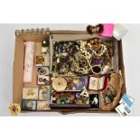 A BOX OF MOSTLY COSTUME JEWELLERY, to include various brooches such as white metal marcasite