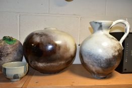 A COLLECTION OF STUDIO POTTERY to include a Trevor Corser for Leech Pottery footed bowl, height 7.