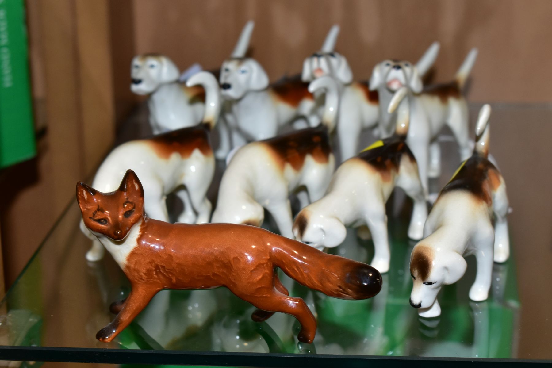 TWO SETS OF FOUR BESWICK FOXHOUNDS, first editions No 941 (x2) (one with reglued leg), No 942 ( - Image 2 of 4