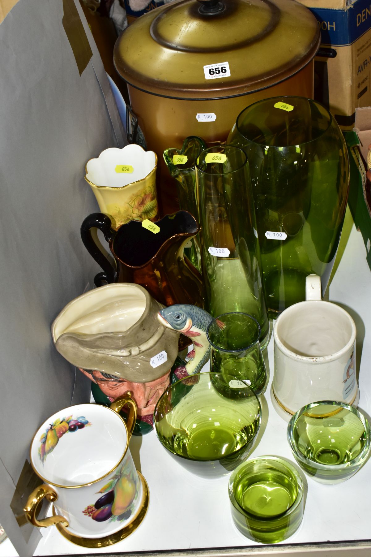 A SMALL GROUP OF CERAMICS, GLASS, ETC, to include a modern coal bucket and cover with side handles