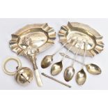 A SELECTION OF SILVER ITEMS, to include two silver oval shaped, engine turned design ashtrays,