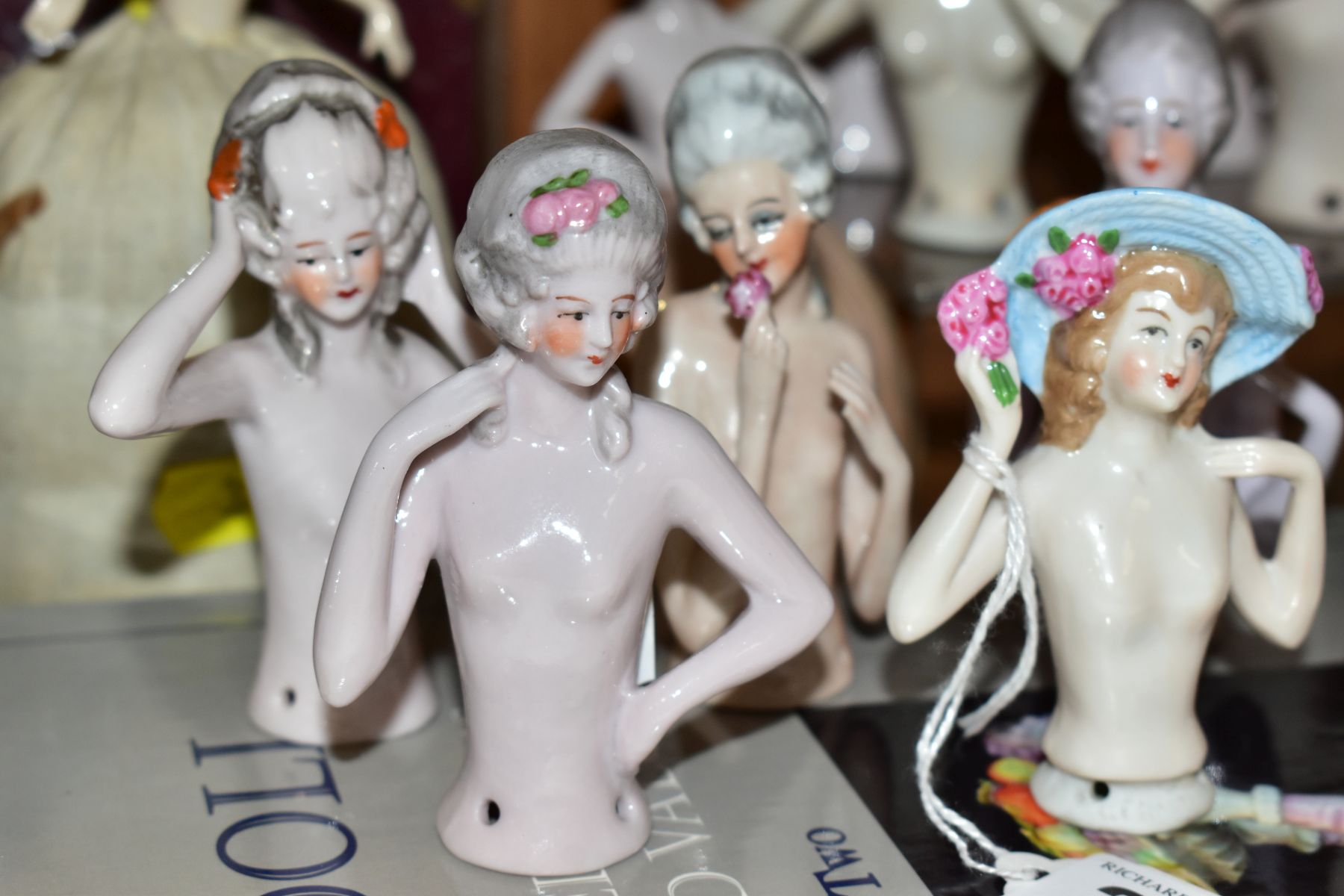 A COLLECTION OF FOURTEEN LATE 19TH/EARLY 20TH CENTURY PORCELAIN NUDE HALF-DOLLS, in a variety of - Image 3 of 8