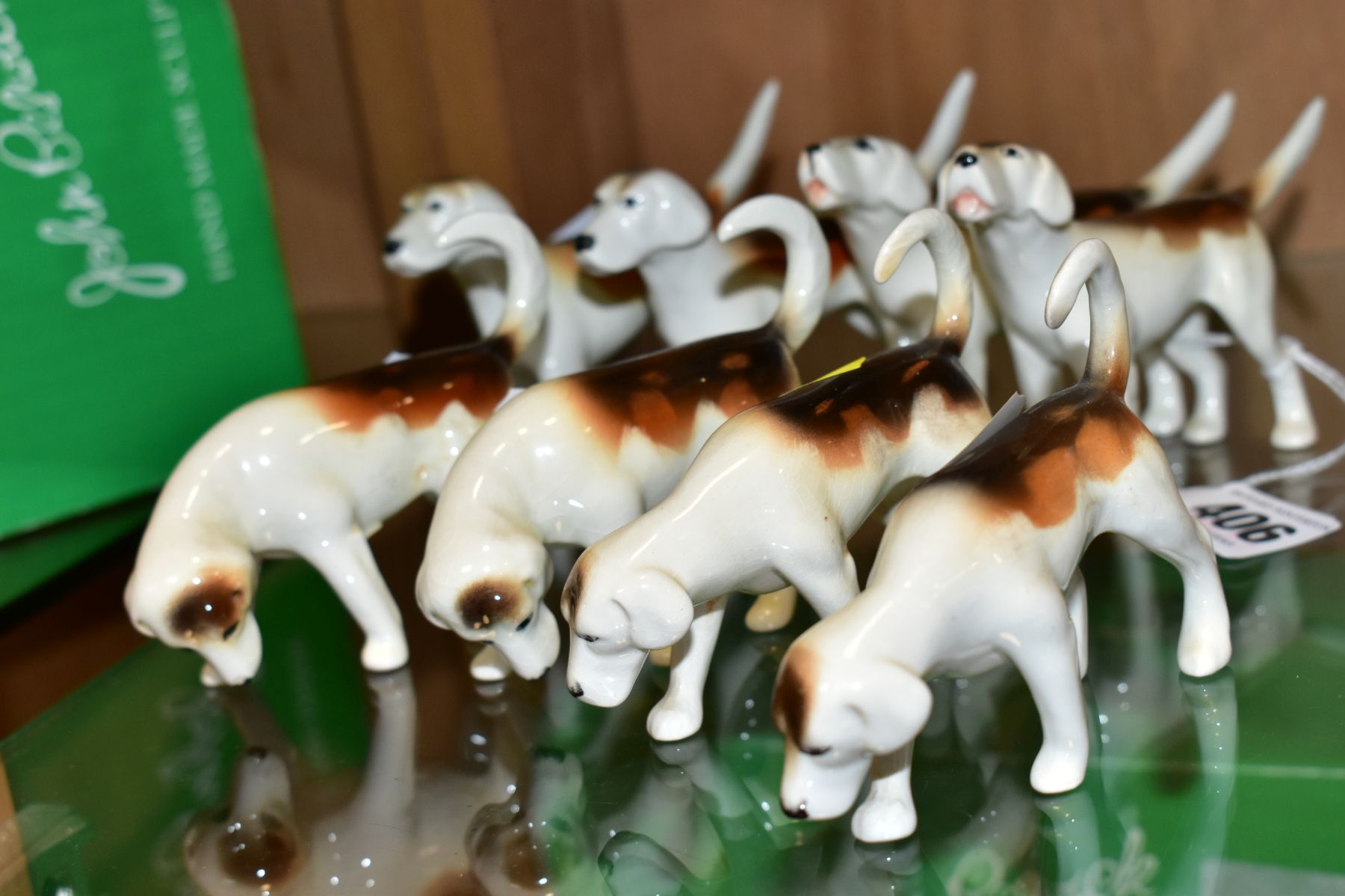 TWO SETS OF FOUR BESWICK FOXHOUNDS, first editions No 941 (x2) (one with reglued leg), No 942 ( - Image 3 of 4