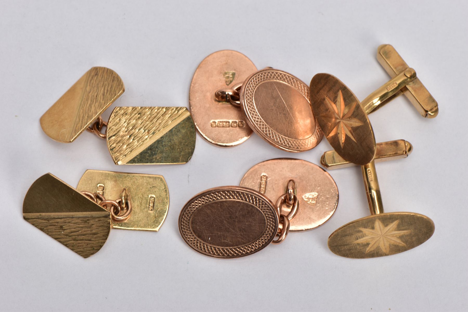 THREE PAIRS OF GOLD CUFFLINKS, the first pair of chain link oval design, the second pair of curved - Image 2 of 2