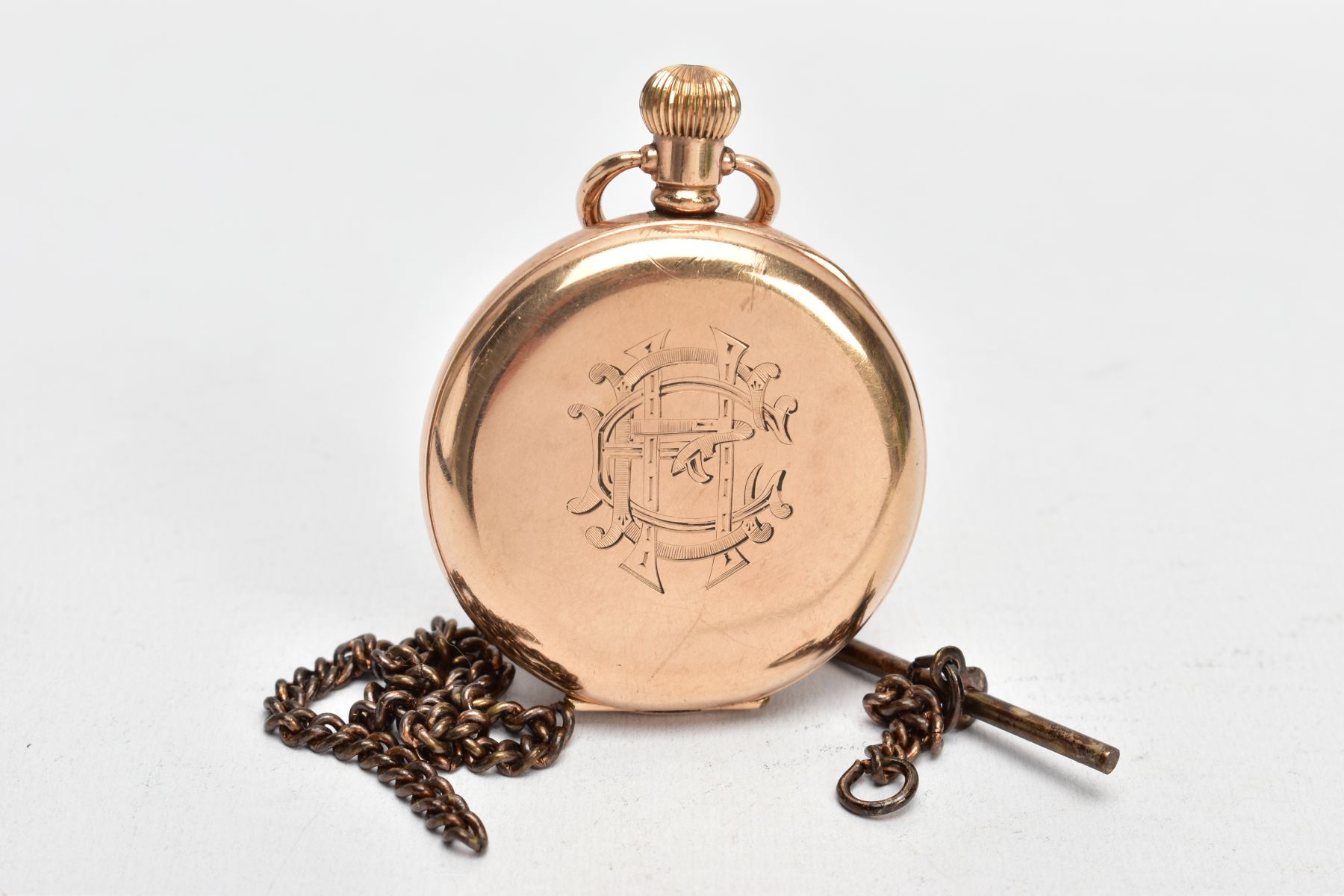 A GOLD-PLATED HALF HUNTER 'WALTHAM' POCKET WATCH, round white dial signed 'Waltham U.S.A', Roman - Image 3 of 7
