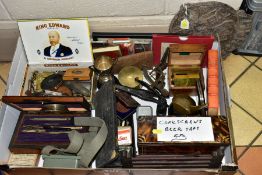 A BOX AND LOOSE OF COLLECTABLES, including a tin of corkscrews and beer taps, a cased brass