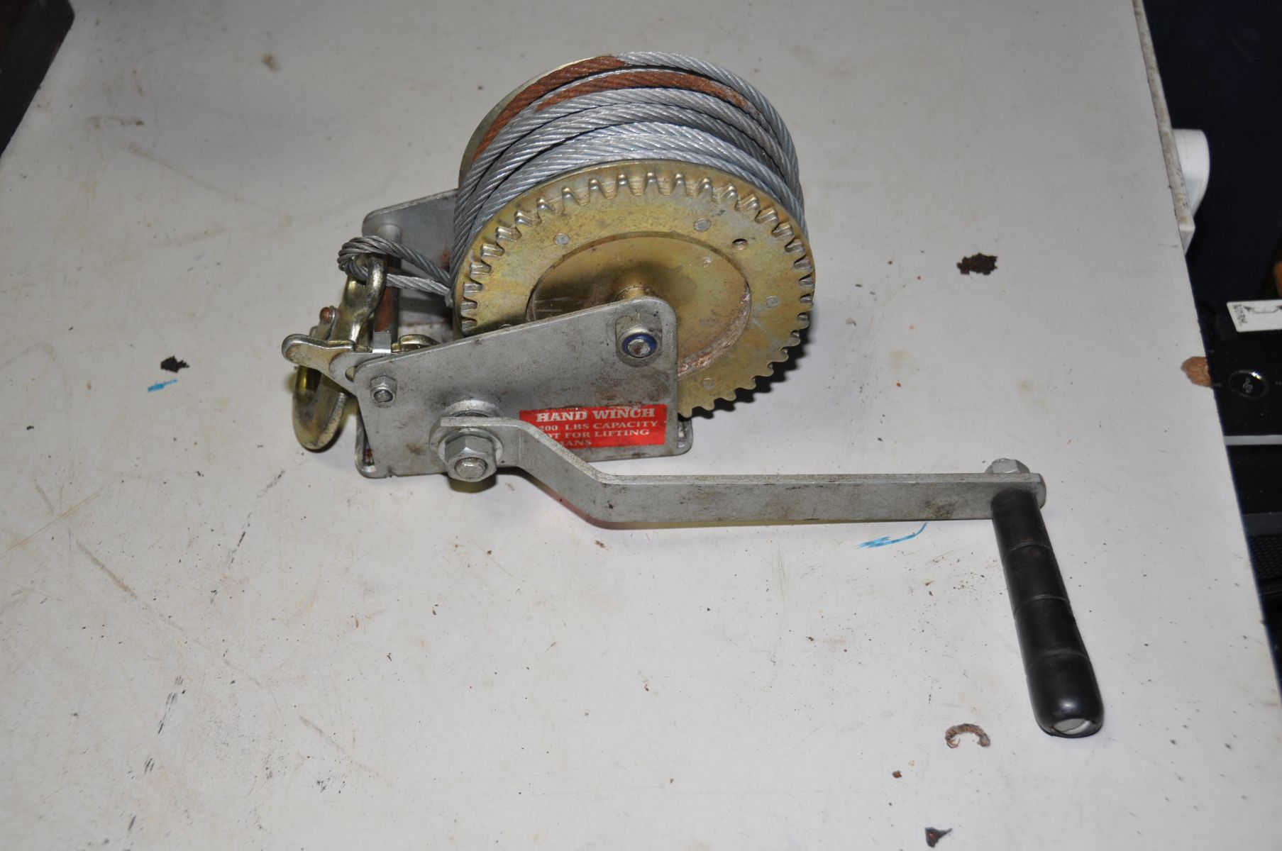 A POWERCRAFT ELECTRIC WINCH 240v (PAT pass and working) along with a chain and shackle and a hand - Image 3 of 3