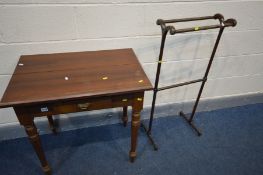 AN EDWARDIAN MAHOGANY SIDE TABLE with a single drawer, on turned legs, width 77cm x depth 51cm x