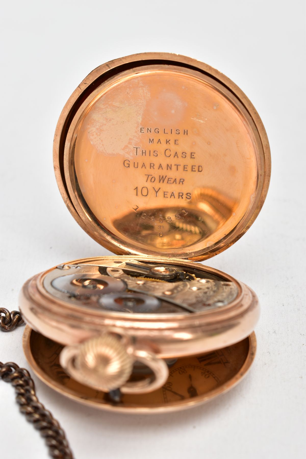 A GOLD-PLATED HALF HUNTER 'WALTHAM' POCKET WATCH, round white dial signed 'Waltham U.S.A', Roman - Image 6 of 7