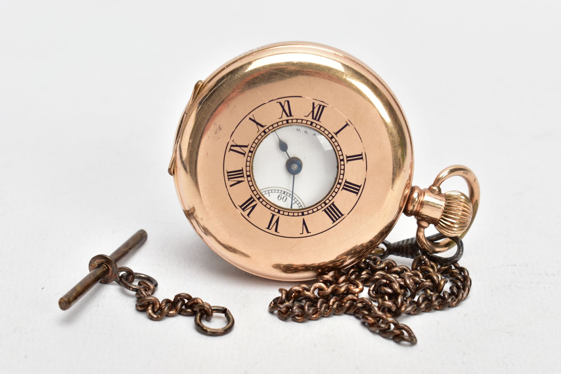 A GOLD-PLATED HALF HUNTER 'WALTHAM' POCKET WATCH, round white dial signed 'Waltham U.S.A', Roman - Image 2 of 7