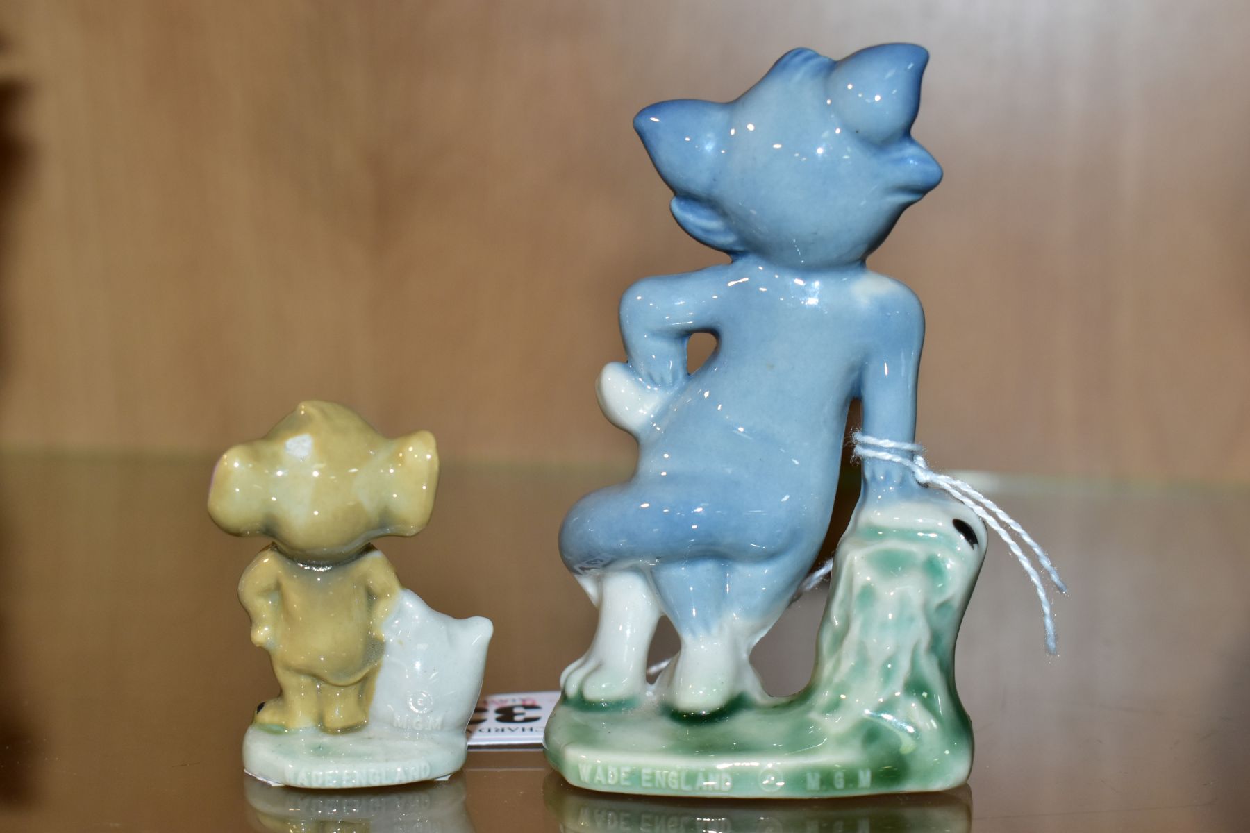 WADE TOM AND JERRY, style one, length of Tom 9cm (2) (Condition:- Jerry has glaze missing back of - Image 2 of 4