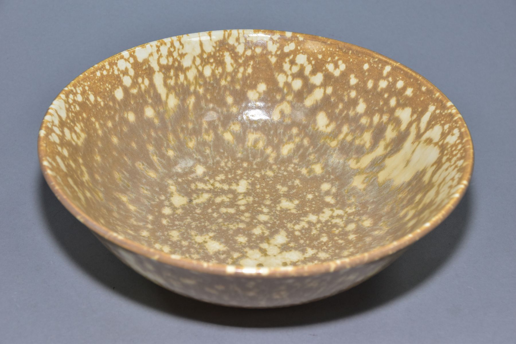 RUSKIN POTTERY, a brown and cream mottled glaze bowl, impressed Ruskin England to the base, height - Image 2 of 5