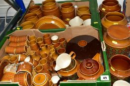 TWO BOXES AND LOOSE HORNSEA 'BRONTE' AND 'SAFFRON' PATTERN PART SETS OF DINNER, TEA AND KITCHEN