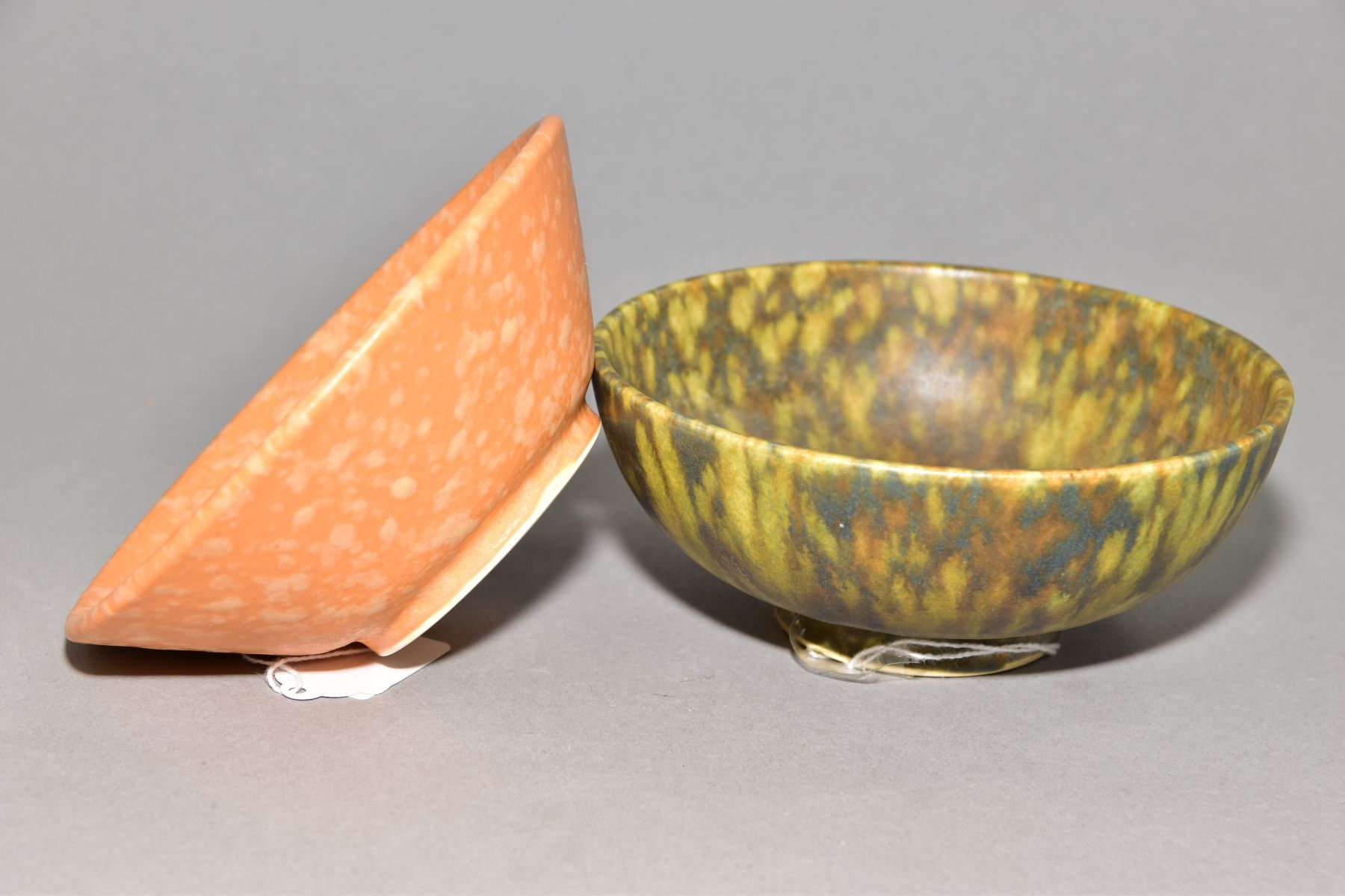 RUSKIN POTTERY, two footed bowls of mottled glazes, the first is orange and is impressed Ruskin - Image 3 of 5