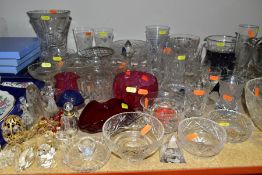 A COLLECTION OF GLASSWARE, to include several crystal animals and objects, a mushroom paperweight by