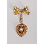 A LATE VICTORIAN VINAIGRETTE PENDANT, the heart shape pendant with central blister pearl within a