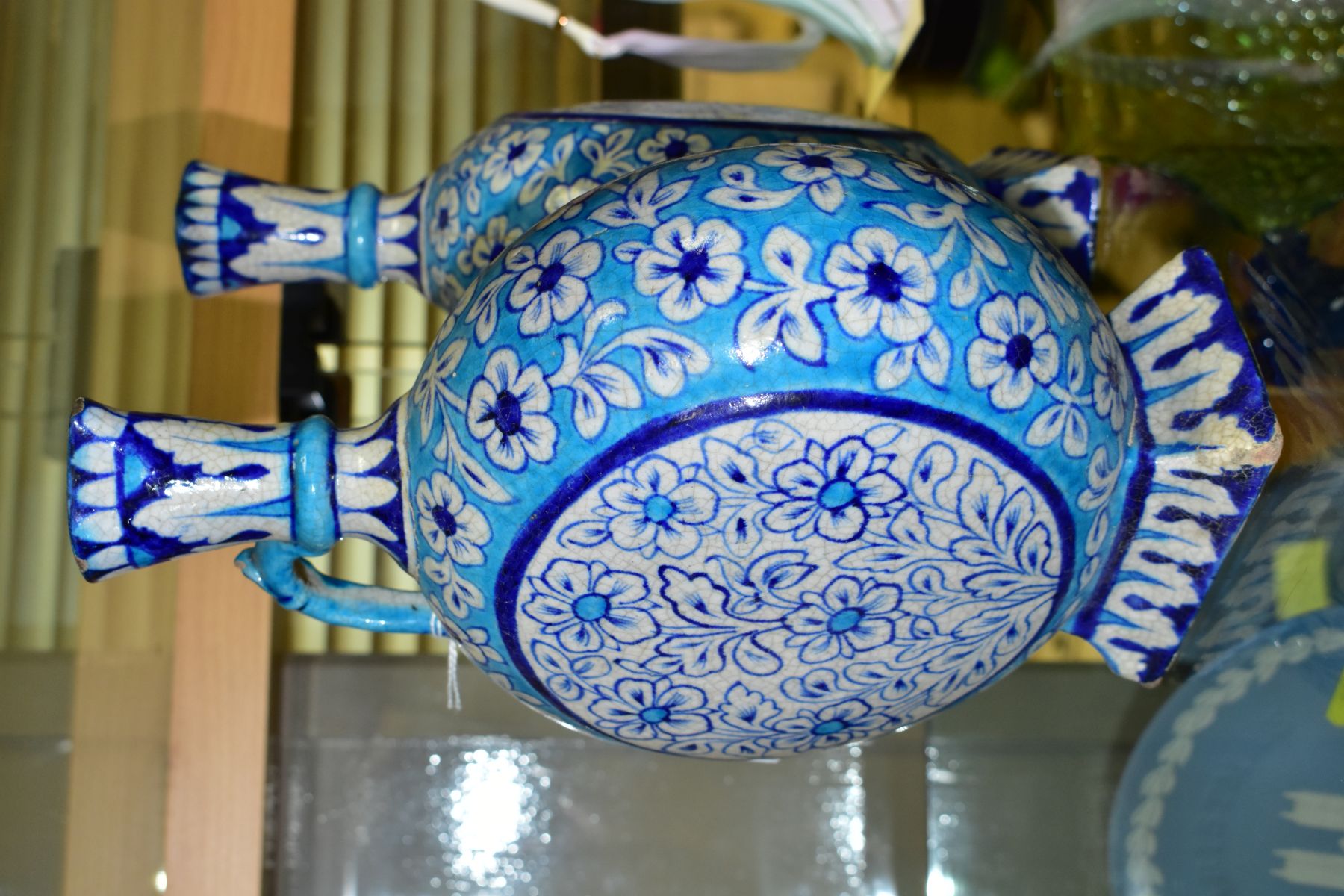 A PAIR OF LATE 19TH/EARLY 20TH CENTURY IZNIK STYLE EWERS, of moon flask form, the turquoise and blue - Image 8 of 8