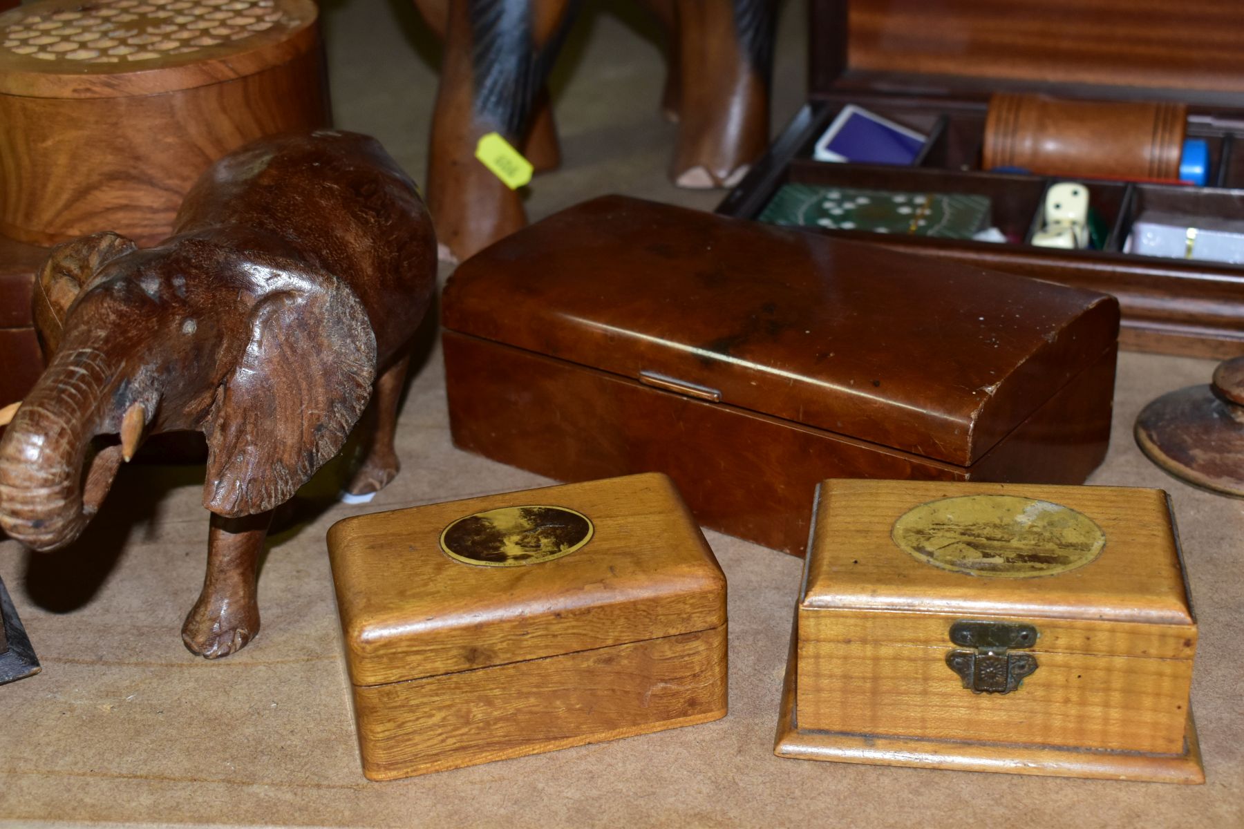 VARIOUS WOODEN ITEMS, GAMES COMPENDIUM, MARBLES etc, to include a tea caddy (cracked and missing - Image 4 of 11