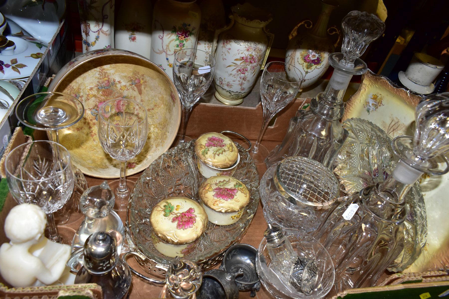 TWO BOXES AND LOOSE CERAMICS, GLASS, etc, to include Paragon 'Dorset' part tea set, Royal - Image 6 of 15
