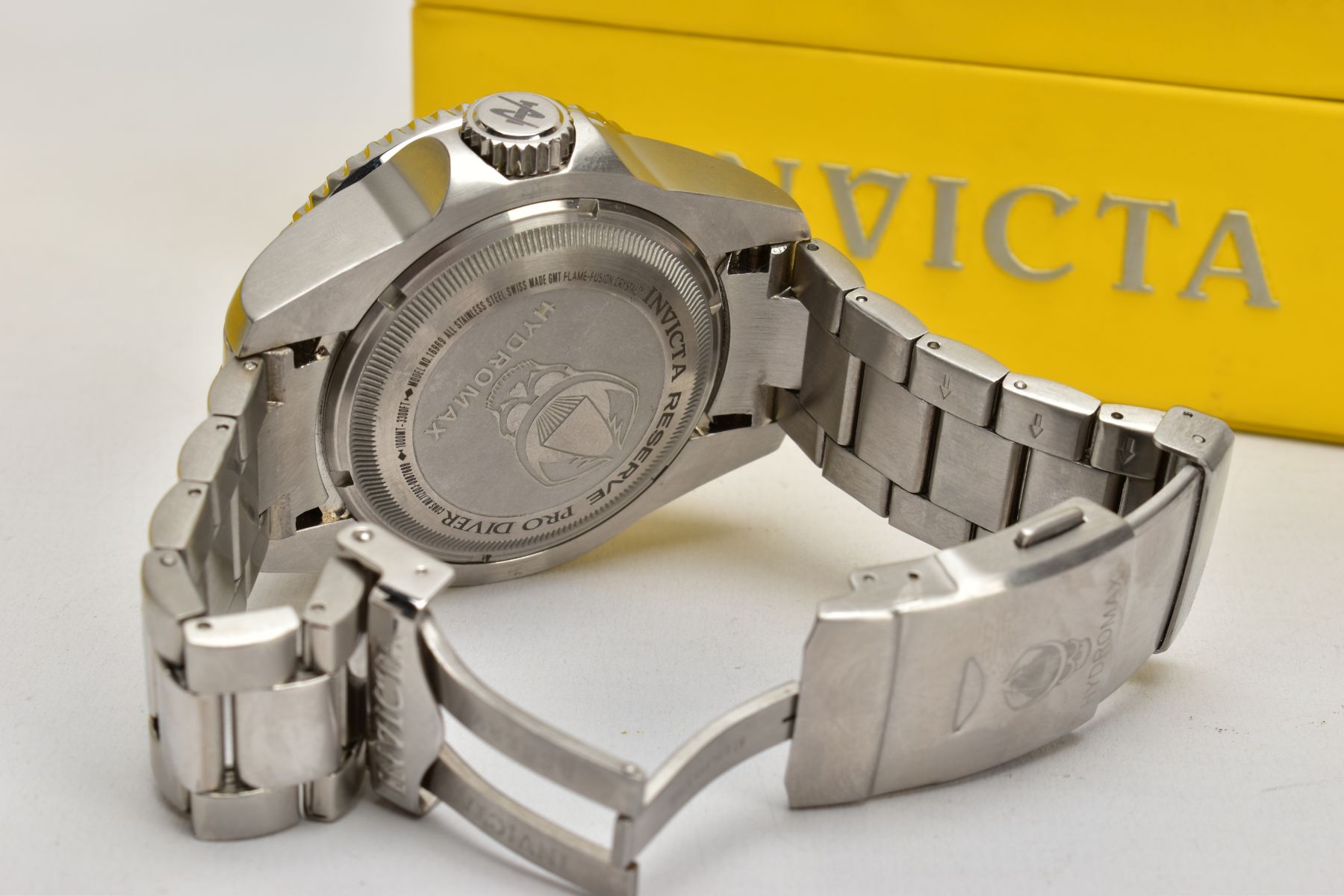 A GENTLEMANS INVICTA RESERVE PRO DIVER HYDROMAX WRISTWATCH, a large steel watch, quartz movement, - Image 4 of 5