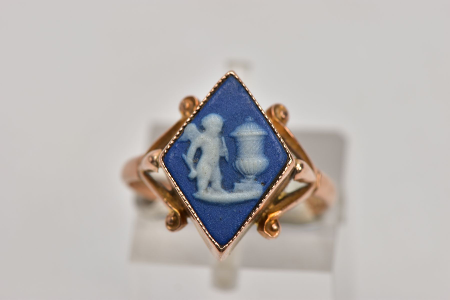 A 9CT ROSE GOLD, GEORGE V WEDGWOOD RING AND A YELLOW METAL CAMEO RING, the blue wedgwood ring of a - Image 8 of 8